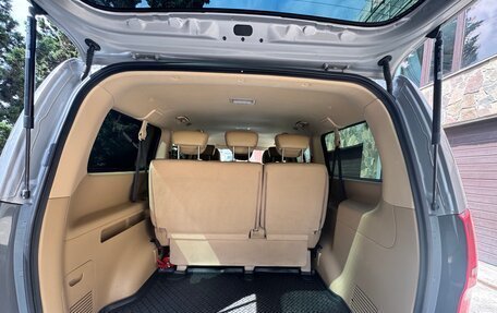 Hyundai H-1 II рестайлинг, 2016 год, 2 470 000 рублей, 16 фотография