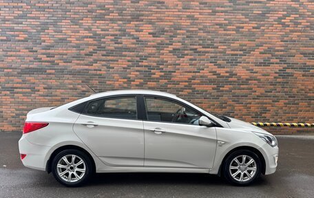Hyundai Solaris II рестайлинг, 2015 год, 1 000 000 рублей, 4 фотография