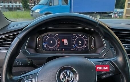 Volkswagen Tiguan II, 2019 год, 2 240 000 рублей, 6 фотография