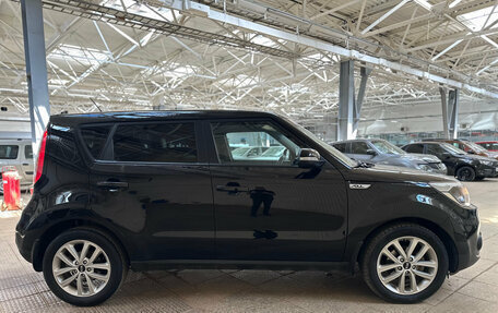 KIA Soul II рестайлинг, 2017 год, 1 520 000 рублей, 4 фотография