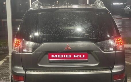 Mitsubishi Outlander III рестайлинг 3, 2008 год, 1 050 000 рублей, 2 фотография