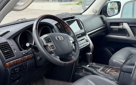 Toyota Land Cruiser 200, 2010 год, 2 800 000 рублей, 7 фотография