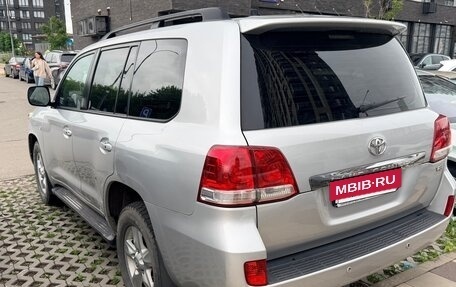 Toyota Land Cruiser 200, 2010 год, 2 800 000 рублей, 3 фотография