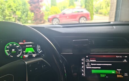 Audi e-tron I, 2022 год, 4 884 000 рублей, 2 фотография