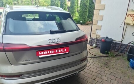 Audi e-tron I, 2022 год, 4 884 000 рублей, 11 фотография