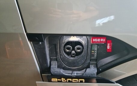 Audi e-tron I, 2022 год, 4 884 000 рублей, 14 фотография