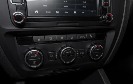Volkswagen Jetta VI, 2012 год, 1 195 000 рублей, 15 фотография