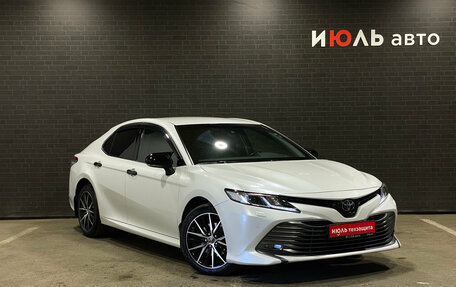 Toyota Camry, 2019 год, 2 850 000 рублей, 3 фотография
