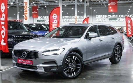 Volvo V90 Cross Country I рестайлинг, 2017 год, 3 599 000 рублей, 1 фотография