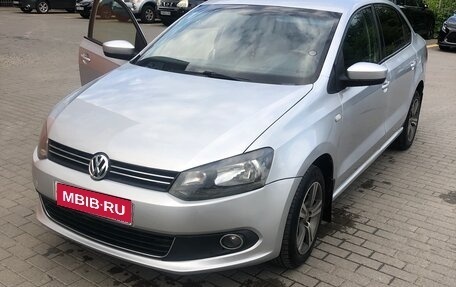 Volkswagen Polo VI (EU Market), 2012 год, 550 000 рублей, 1 фотография