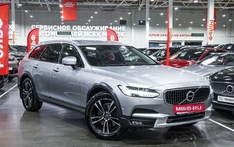 Volvo V90 Cross Country I рестайлинг, 2017 год, 3 599 000 рублей, 6 фотография