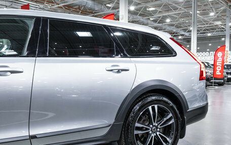 Volvo V90 Cross Country I рестайлинг, 2017 год, 3 599 000 рублей, 15 фотография