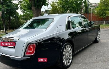 Rolls-Royce Phantom VIII, 2021 год, 45 000 000 рублей, 3 фотография