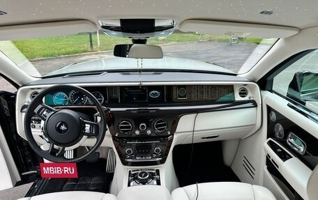 Rolls-Royce Phantom VIII, 2021 год, 45 000 000 рублей, 9 фотография