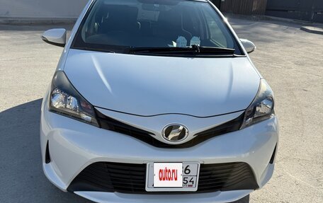 Toyota Vitz, 2015 год, 1 050 000 рублей, 2 фотография
