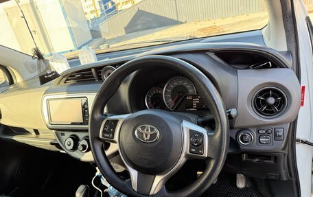 Toyota Vitz, 2015 год, 1 050 000 рублей, 9 фотография