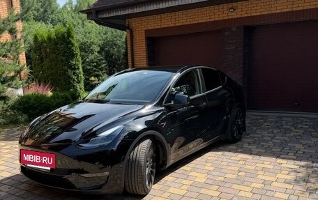 Tesla Model Y I, 2021 год, 4 250 000 рублей, 2 фотография