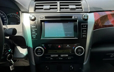 Toyota Camry, 2014 год, 1 420 000 рублей, 10 фотография