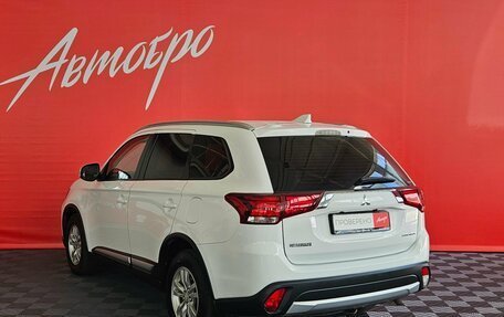 Mitsubishi Outlander III рестайлинг 3, 2018 год, 2 150 000 рублей, 3 фотография