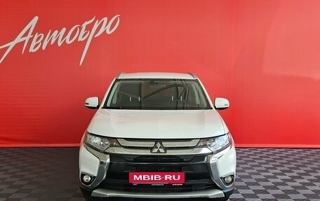 Mitsubishi Outlander III рестайлинг 3, 2018 год, 2 150 000 рублей, 8 фотография