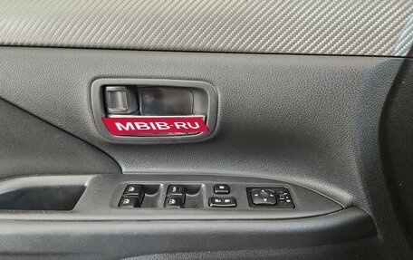 Mitsubishi Outlander III рестайлинг 3, 2018 год, 2 150 000 рублей, 16 фотография