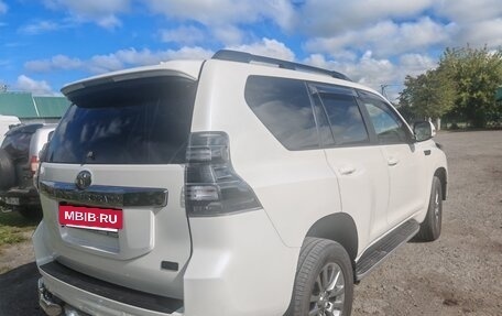 Toyota Land Cruiser Prado 150 рестайлинг 2, 2017 год, 4 500 000 рублей, 10 фотография