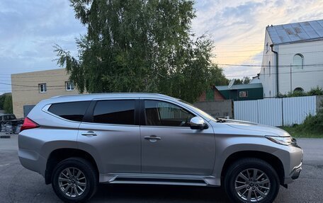 Mitsubishi Pajero Sport III рестайлинг, 2019 год, 3 250 000 рублей, 6 фотография