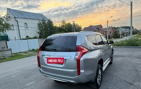 Mitsubishi Pajero Sport III рестайлинг, 2019 год, 3 250 000 рублей, 8 фотография