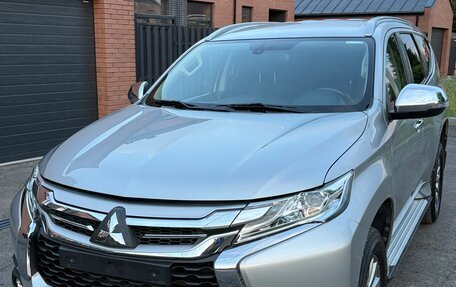 Mitsubishi Pajero Sport III рестайлинг, 2019 год, 3 250 000 рублей, 13 фотография