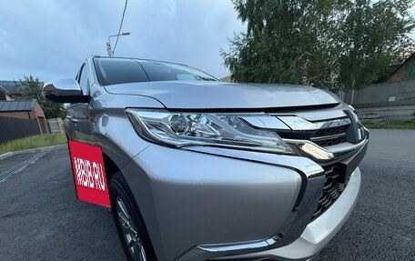 Mitsubishi Pajero Sport III рестайлинг, 2019 год, 3 250 000 рублей, 14 фотография