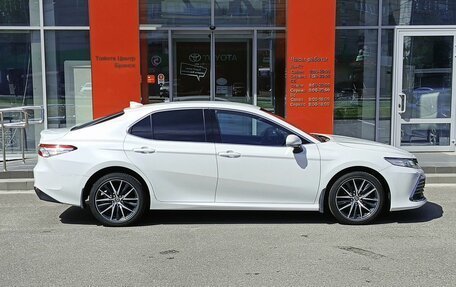 Toyota Camry, 2021 год, 3 850 000 рублей, 4 фотография