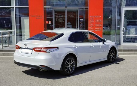 Toyota Camry, 2021 год, 3 850 000 рублей, 5 фотография