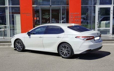 Toyota Camry, 2021 год, 3 850 000 рублей, 7 фотография