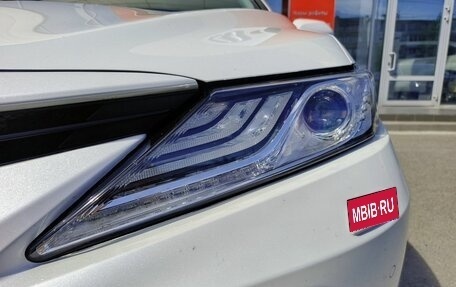 Toyota Camry, 2021 год, 3 850 000 рублей, 9 фотография