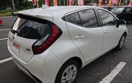 Toyota Aqua, 2022 год, 1 000 000 рублей, 5 фотография