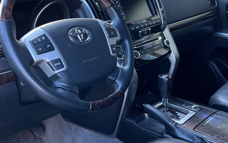 Toyota Land Cruiser 200, 2013 год, 3 295 000 рублей, 3 фотография