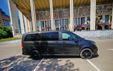Mercedes-Benz V-Класс, 2022 год, 6 550 000 рублей, 4 фотография