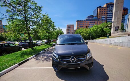 Mercedes-Benz V-Класс, 2022 год, 6 550 000 рублей, 2 фотография