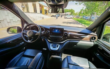 Mercedes-Benz V-Класс, 2022 год, 6 550 000 рублей, 12 фотография
