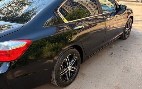 Honda Accord IX рестайлинг, 2015 год, 1 250 000 рублей, 3 фотография