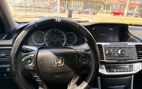 Honda Accord IX рестайлинг, 2015 год, 1 250 000 рублей, 18 фотография