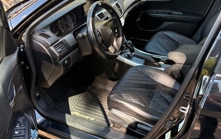 Honda Accord IX рестайлинг, 2015 год, 1 250 000 рублей, 17 фотография