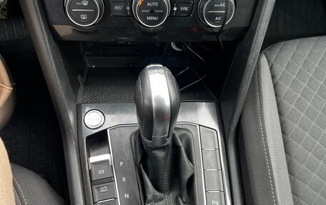 Volkswagen Tiguan II, 2017 год, 1 850 000 рублей, 10 фотография