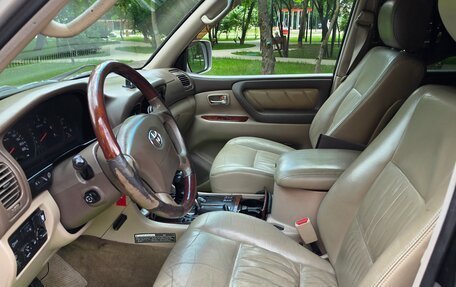 Toyota Land Cruiser 100 рестайлинг 2, 1998 год, 1 000 000 рублей, 7 фотография