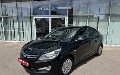 Hyundai Solaris II рестайлинг, 2015 год, 999 000 рублей, 1 фотография