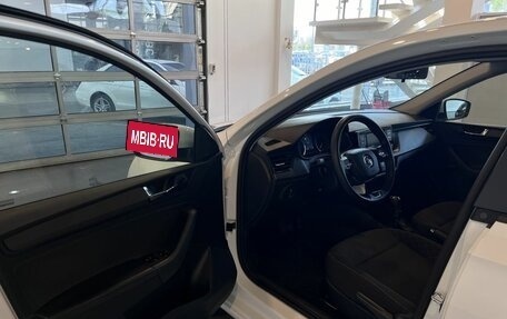 Skoda Rapid II, 2021 год, 1 600 000 рублей, 21 фотография