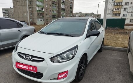 Hyundai Solaris II рестайлинг, 2011 год, 760 000 рублей, 2 фотография
