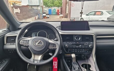 Lexus RX IV рестайлинг, 2018 год, 4 400 000 рублей, 2 фотография