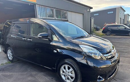 Toyota ISis I, 2015 год, 1 170 000 рублей, 3 фотография