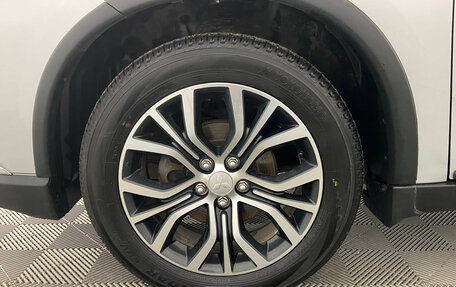 Mitsubishi Outlander III рестайлинг 3, 2018 год, 1 875 000 рублей, 21 фотография